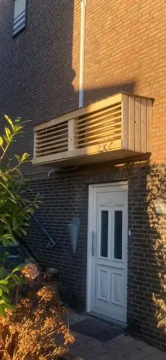 Airco-omkasting hangend